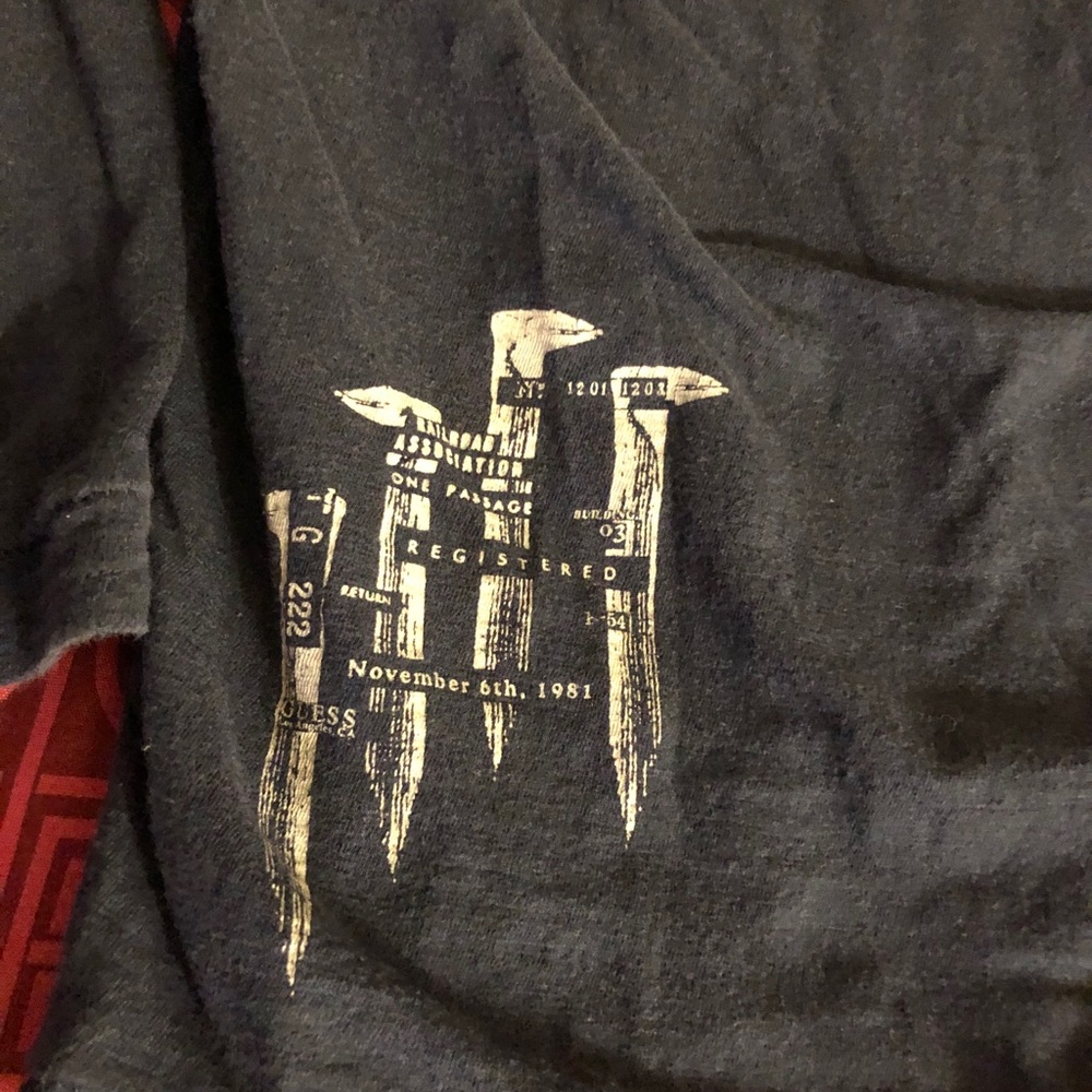 Shirt - Picture 2 of 3